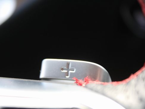 Certified 2025 Mercedes-Benz GLB 250 image 33