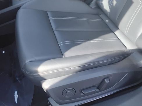 Certified 2025 Audi Q4 e-tron Premium w/ Convenience Package image 18