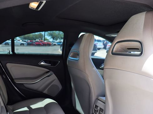 Used 2018 Mercedes-Benz CLA 250 image 30