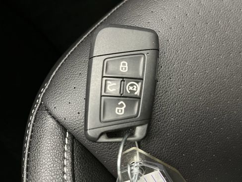 Used 2024 Volkswagen Jetta SE w/ Panoramic Sunroof Package image 28