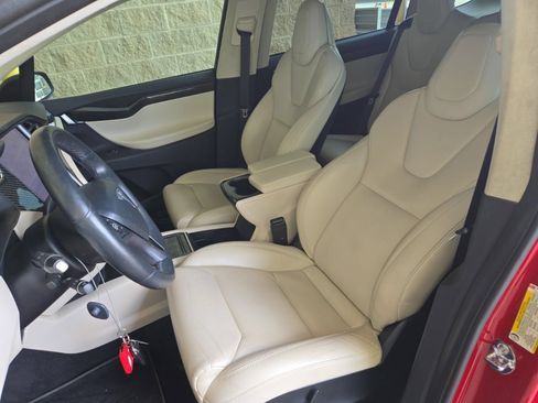 Used 2019 Tesla Model X Long Range AWD/4WD image 34