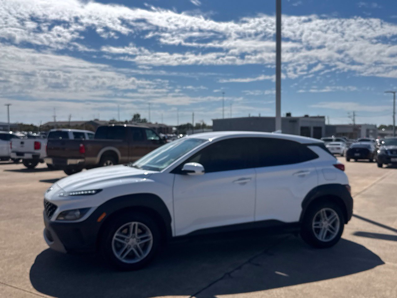 Used 2023 Hyundai Kona SE AWD/4WD image 12