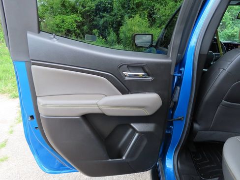 Used 2023 Chevrolet Colorado ZR2 w/ ZR2 Convenience Package III AWD/4WD image 38