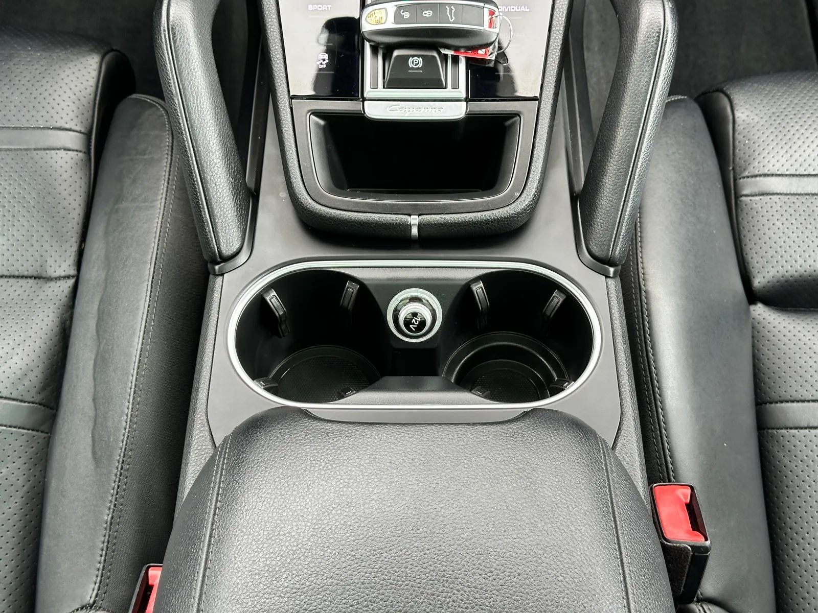 Used 2019 Porsche Cayenne AWD/4WD image 25