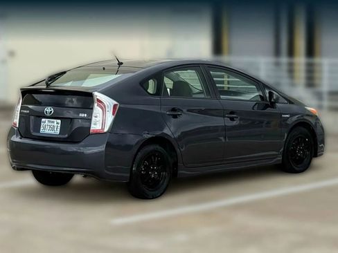 Used 2015 Toyota Prius Two image 8