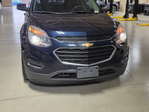 Used 2017 Chevrolet Equinox LS FWD image 9