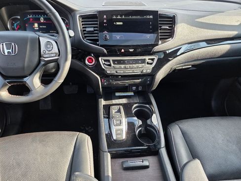 Used 2022 Honda Pilot Black Edition image 16
