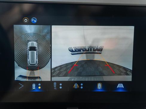 New 2026 Chevrolet Equinox LT w/ Safety and Technology Package FWD image 39