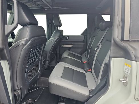 Used 2021 Ford Bronco Black Diamond AWD/4WD image 14