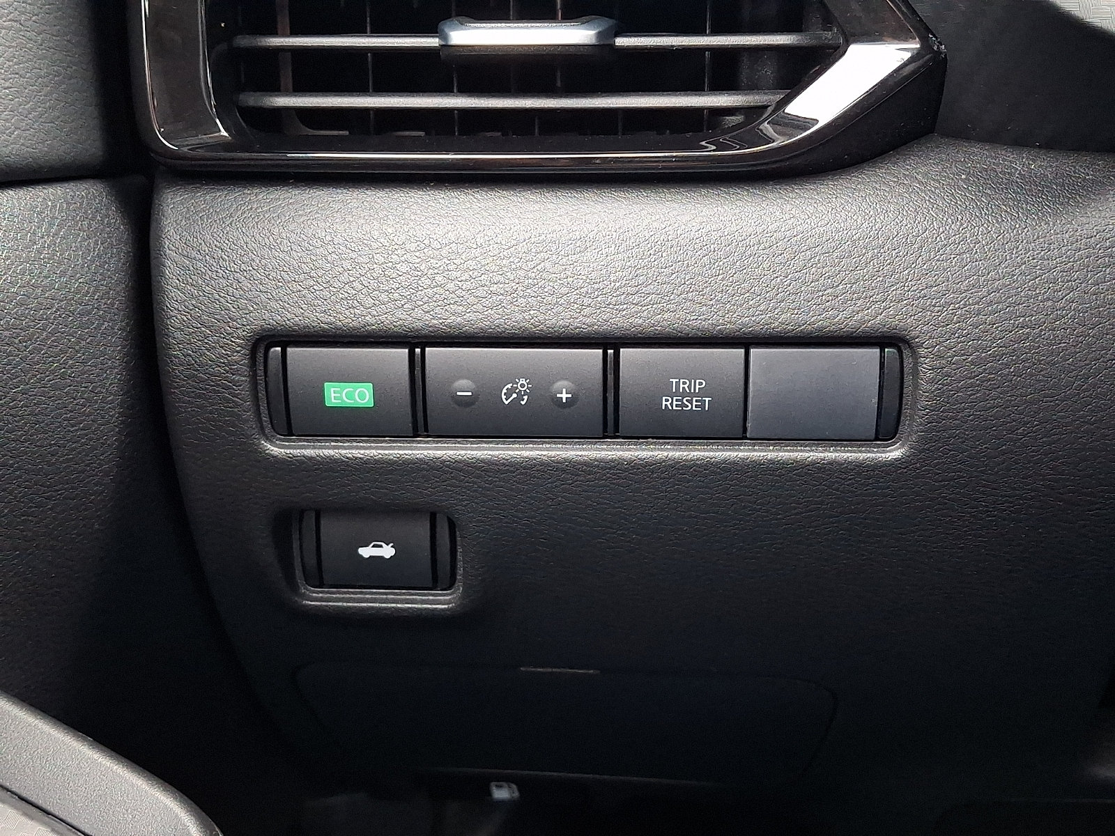 Certified 2025 Nissan Sentra SV w/ All-Weather Package FWD image 25