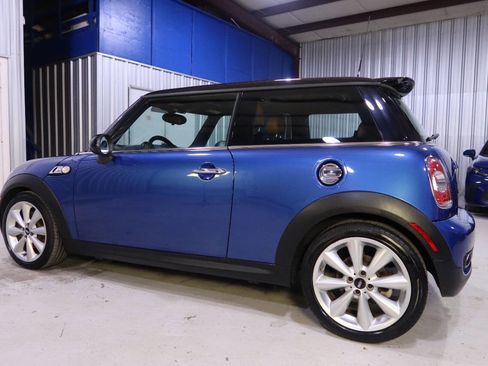 Used 2013 MINI Cooper S w/ Sport Pkg image 2