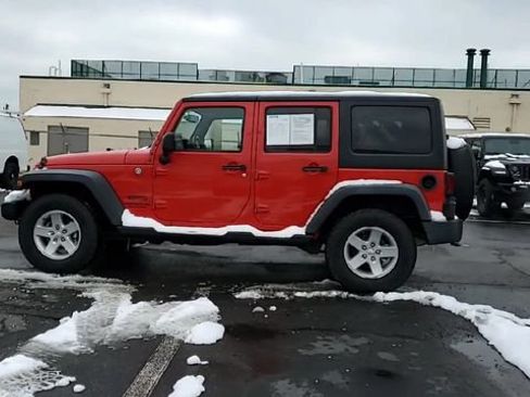 Used 2015 Jeep Wrangler Unlimited Sport w/ Quick Order Package 24S AWD/4WD image 3