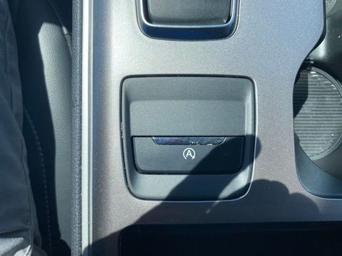 Used 2024 Ford Edge SEL w/ Convenience Package AWD/4WD image 16