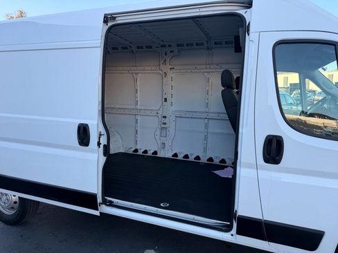Used 2021 RAM ProMaster 2500 image 29