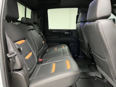 Used 2024 GMC Sierra 2500 AT4 w/ AT4 Preferred Package AWD/4WD image 53