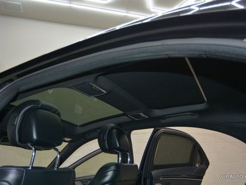 Used 2015 Mercedes-Benz S 550 Sedan image 19