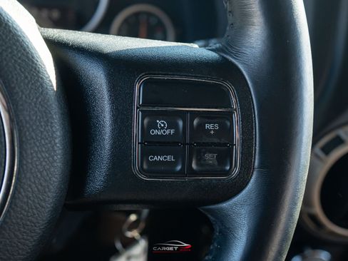 Used 2017 Jeep Wrangler Unlimited Sahara AWD/4WD image 24
