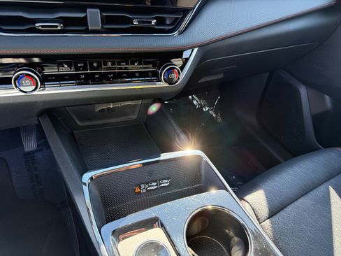 Used 2025 Chevrolet Equinox RS w/ Safety and Technology Package image 13