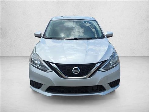 Used 2019 Nissan Sentra SV FWD image 2