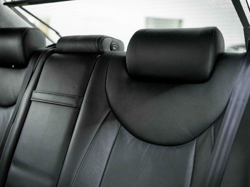 Used 2004 Lexus LS 430 RWD image 49