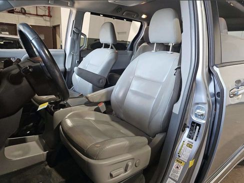 Used 2016 Toyota Sienna XLE Premium w/ Protection Package AWD/4WD image 13