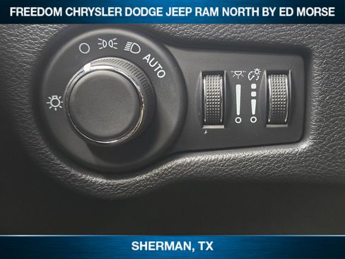 New 2026 Chrysler Voyager LX image 16