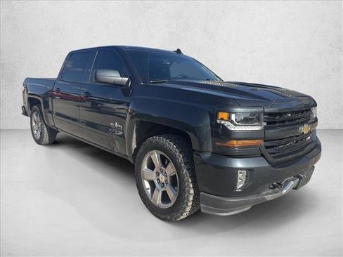 Used 2018 Chevrolet Silverado 1500 LT w/ Texas Edition AWD/4WD image 7