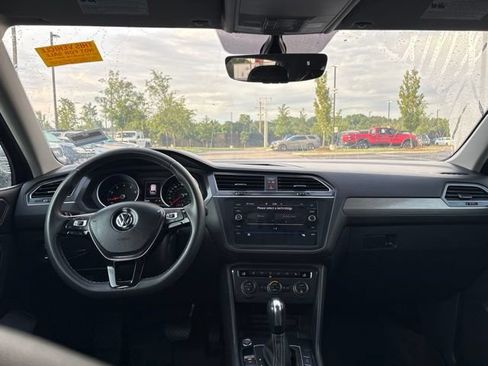 Used 2021 Volkswagen Tiguan SE AWD/4WD image 20
