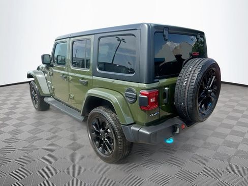 Used 2023 Jeep Wrangler Unlimited Sahara w/ Cold Weather Group AWD/4WD image 8