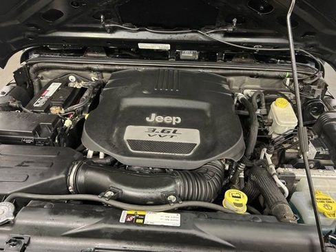 Used 2013 Jeep Wrangler Sport image 40