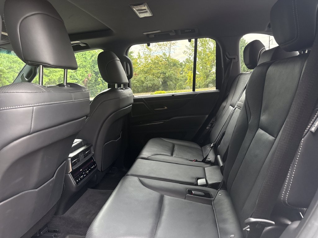 Used 2023 Lexus LX 600 4WD w/ Appearance Package image 12