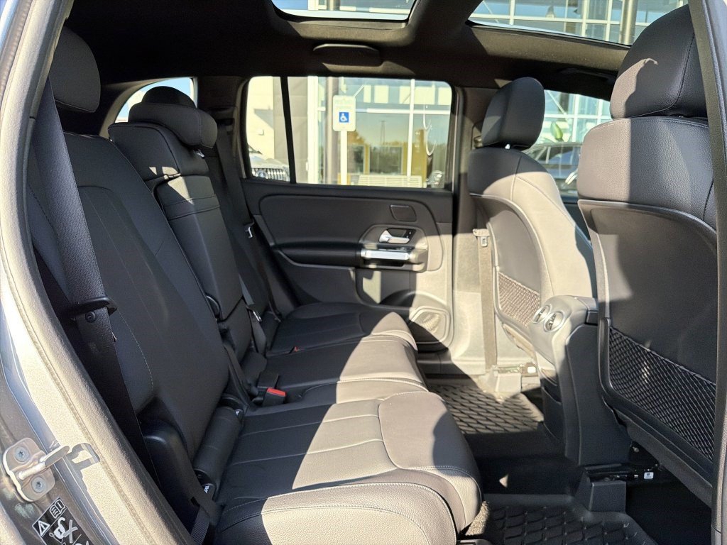 Used 2026 Mercedes-Benz GLB 250 4MATIC image 16