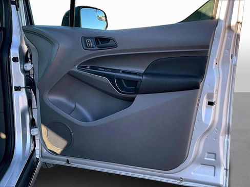 Used 2021 Ford Transit Connect XL image 17