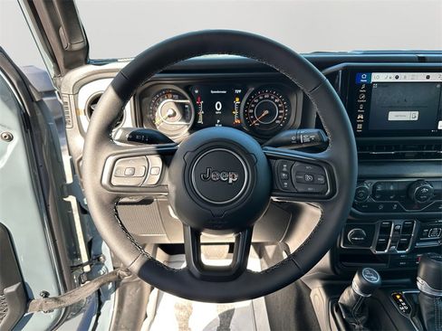 New 2025 Jeep Gladiator Sport image 19