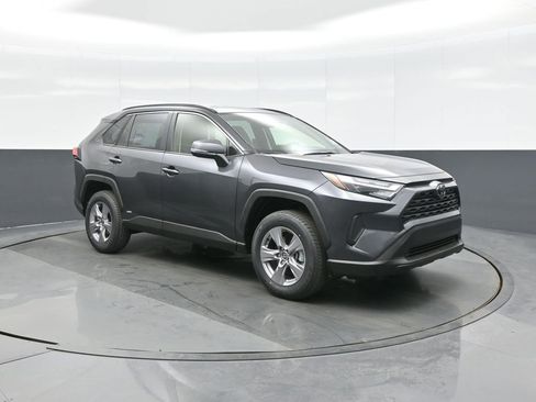 New 2025 Toyota RAV4 XLE image 1