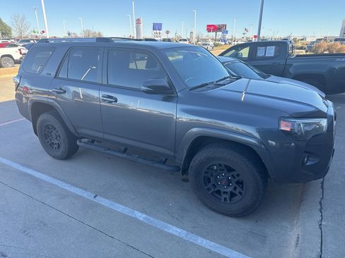 Used 2023 Toyota 4Runner SR5 Premium image 4