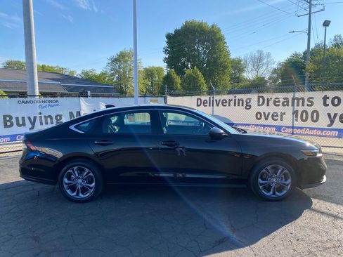 Used 2023 Honda Accord EX image 2