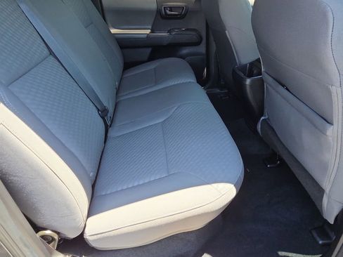 Used 2022 Toyota Tacoma SR w/ SR Convenience Package RWD image 17