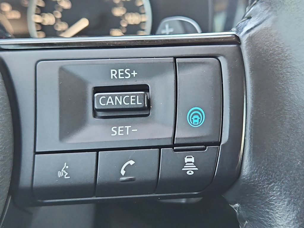 Used 2022 Nissan Pathfinder SV FWD image 24