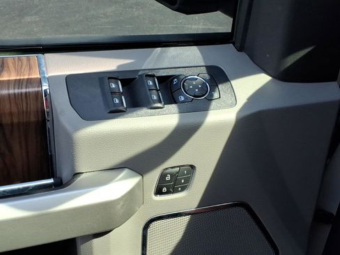 Used 2018 Ford F150 Lariat AWD/4WD image 22