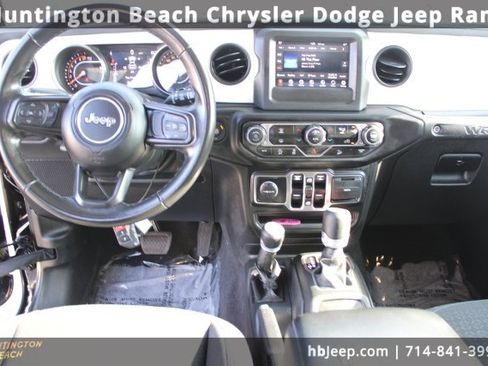 Used 2021 Jeep Wrangler Unlimited Islander image 12