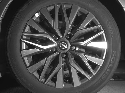 Used 2025 Nissan Altima 2.5 SV image 14