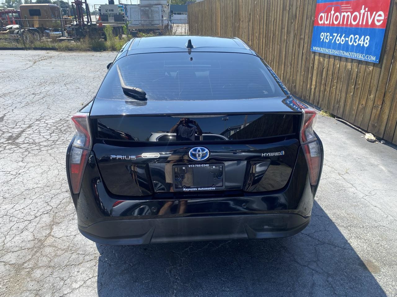 Used 2016 Toyota Prius Four Touring w/ Premium Convenience Package FWD image 7