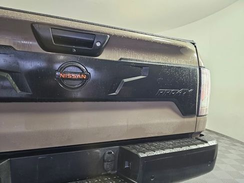 Used 2020 Nissan Titan PRO-4X w/ Pro-4x Convenience Package image 17