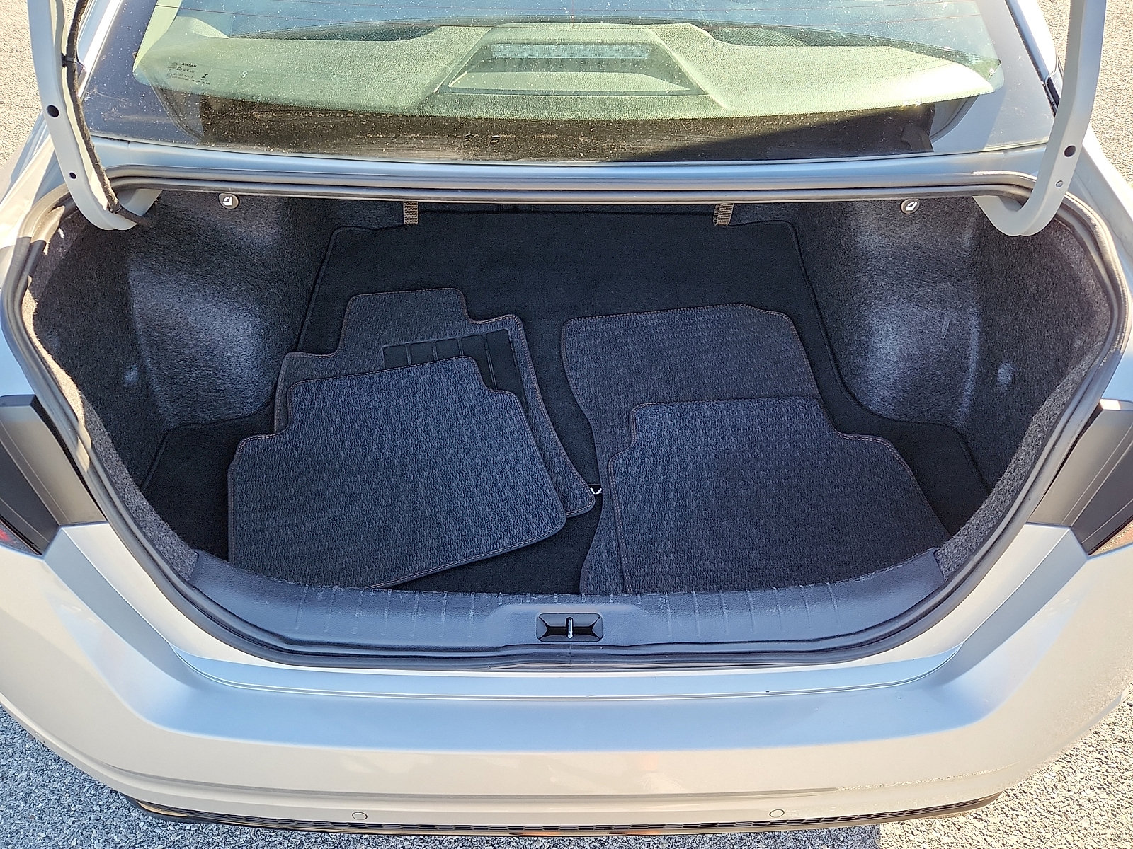 Used 2024 Nissan Altima 2.5 SR FWD image 28