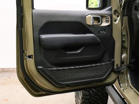 Used 2025 Jeep Wrangler Unlimited Rubicon 392 image 92