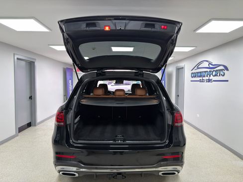 Used 2022 Mercedes-Benz GLC 300 4MATIC w/ AMG Line image 34