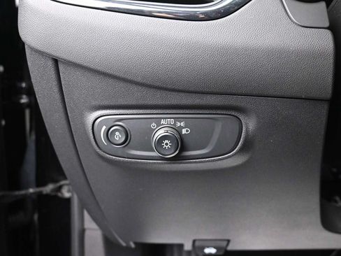 Used 2024 Chevrolet Equinox RS AWD/4WD image 9