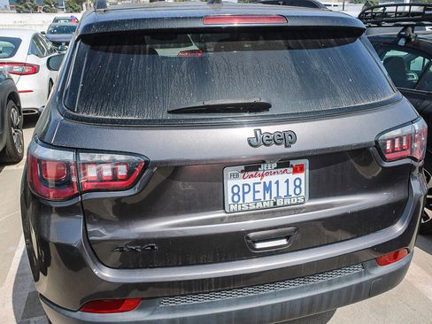 Used 2020 Jeep Compass Latitude AWD/4WD image 13