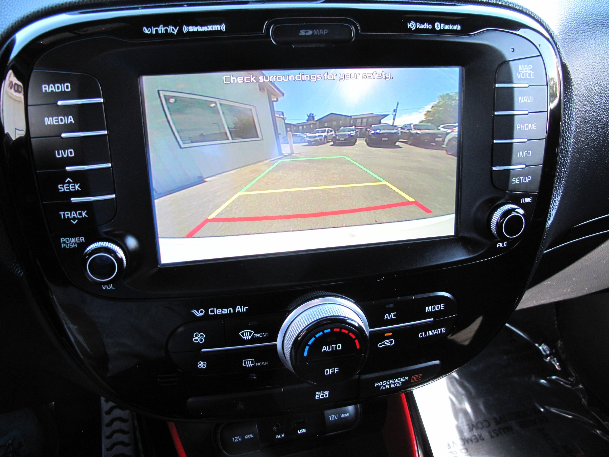 Used 2014 Kia Soul + FWD image 17